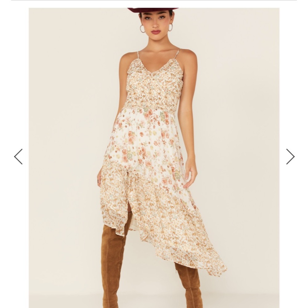 Sleeveless floral midi dress